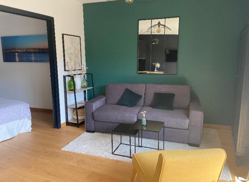 Le Clos Du Mesnil, Logement Totalement Independant Le Tourne ภายนอก รูปภาพ
